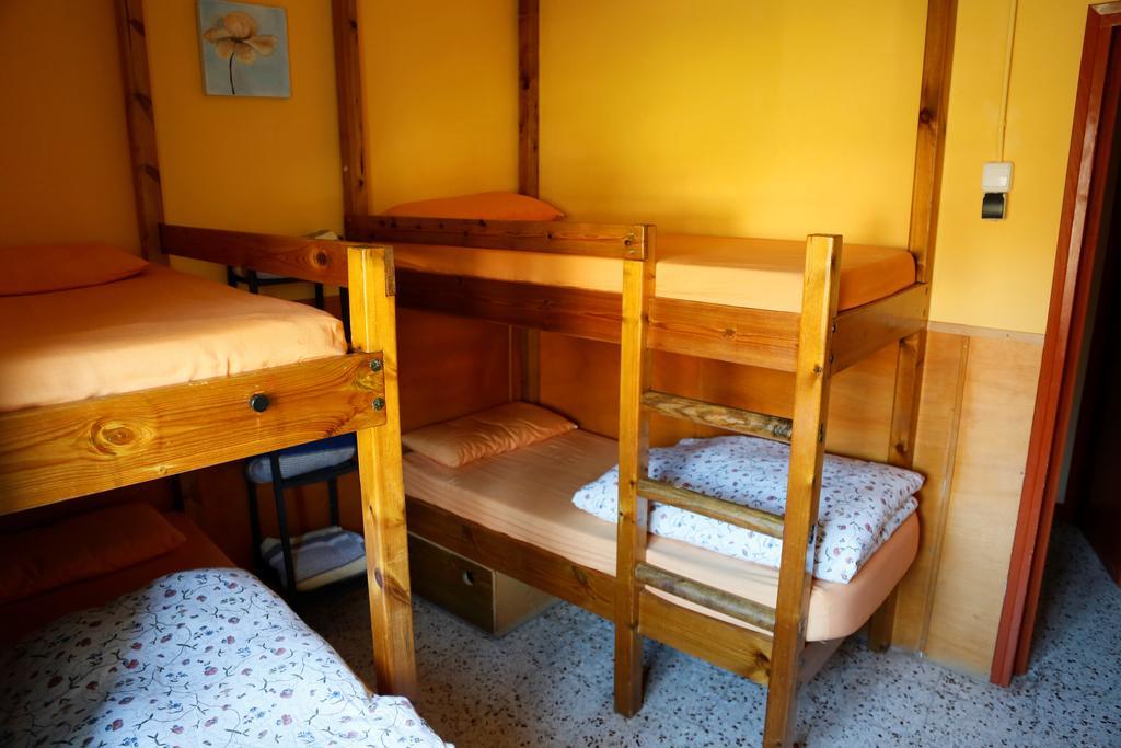 La Closa Hostel Castellar De N'Hug Buitenkant foto